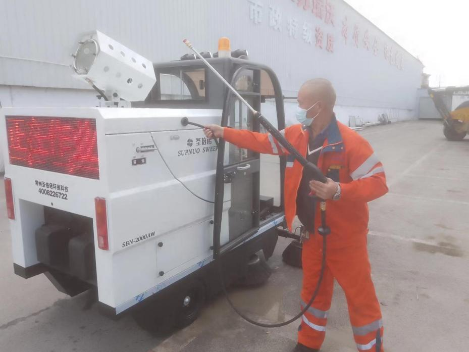 云南龙马快速清扫车